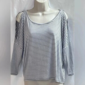 Ambercrumble & fitch  women’s Size S Gray /black stripes 3/4 Length Sleeves Top